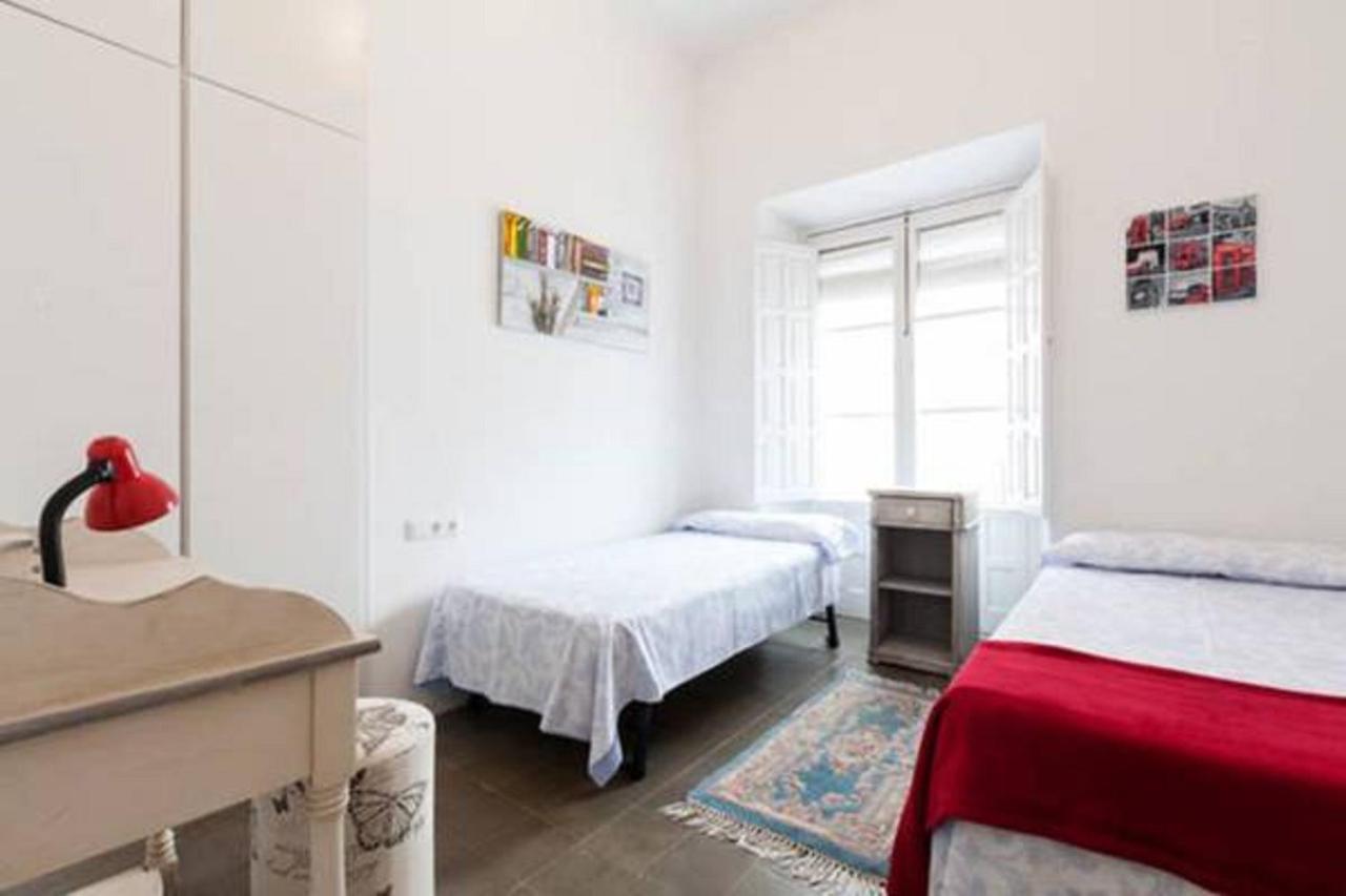 Apartamentos Rg Arenal Sevilha Quarto foto