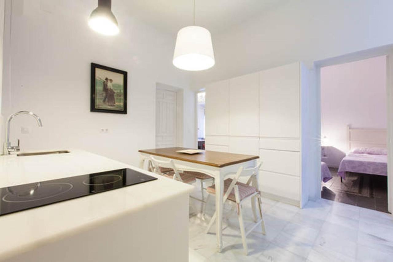 Apartamentos Rg Arenal Sevilha Quarto foto